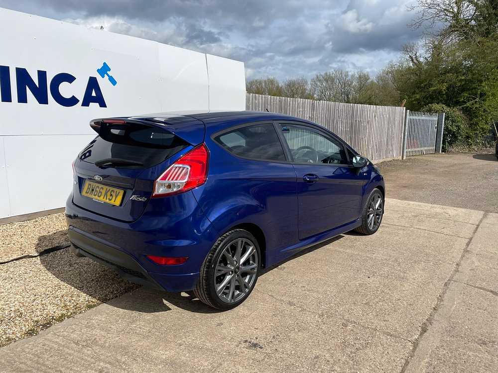 FORD FIESTA ST-LINE - Image 8
