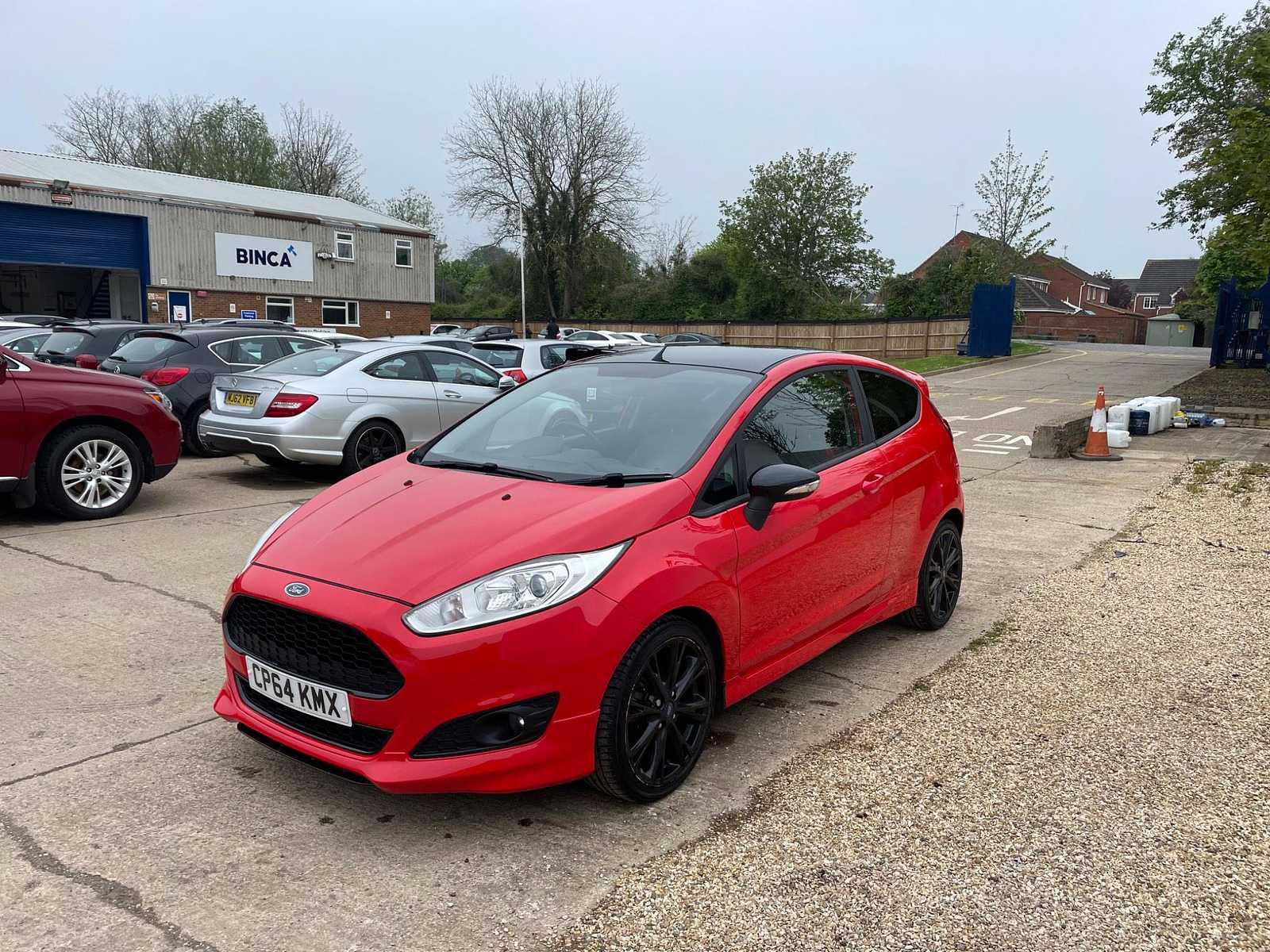 FORD FIESTA ZETEC S RED EDITION - Image 5