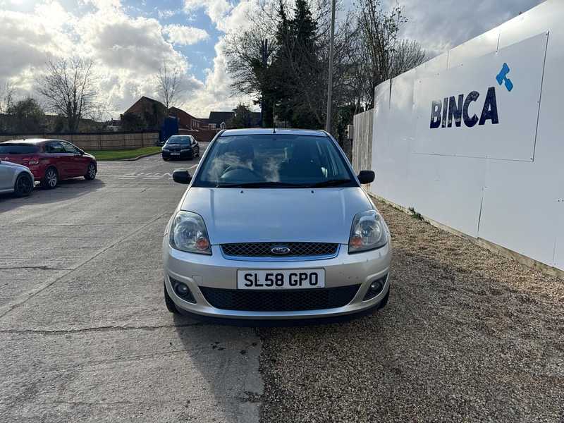 FORD FIESTA ZETEC CLIMATE - Image 3