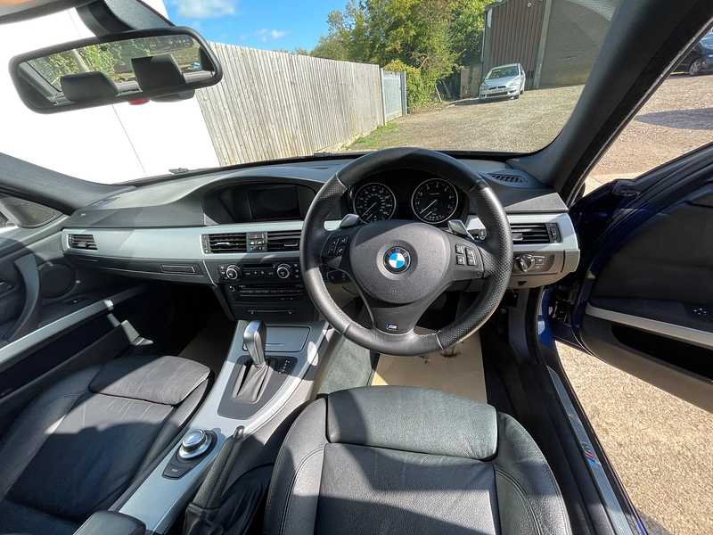 BMW 330I M SPORT A - Image 20