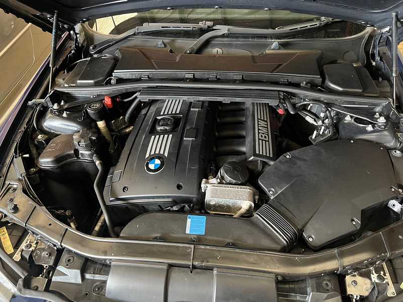 BMW 330I M SPORT A - Image 33